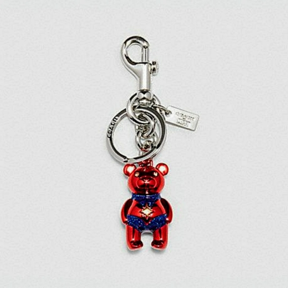Coach-Captain Marvel keychain - Picture 2 of 5